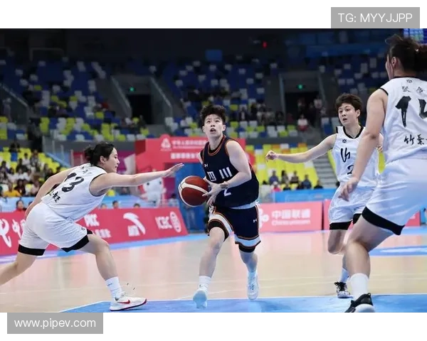 成都篮球队在比赛经验上创新高展现团队实力与战术进步